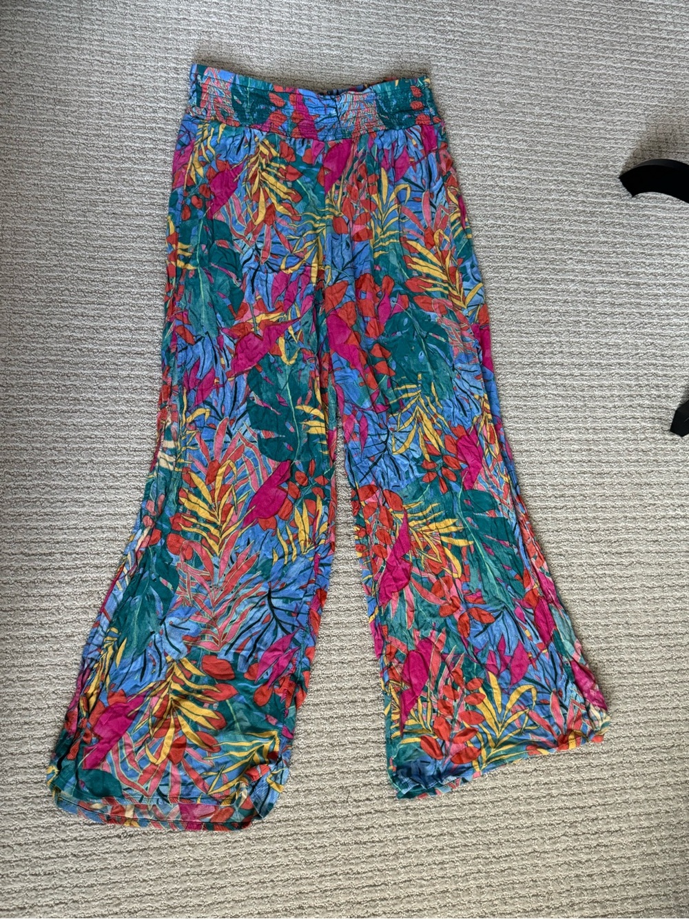 Kona Sol size small Wide-Leg Tropical Print Women’s Pants - Multicolor